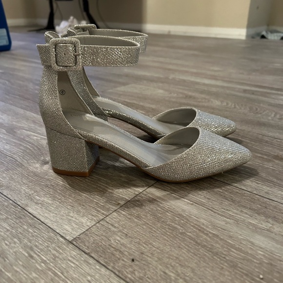 Silver sparkly heels - Picture 4 of 5